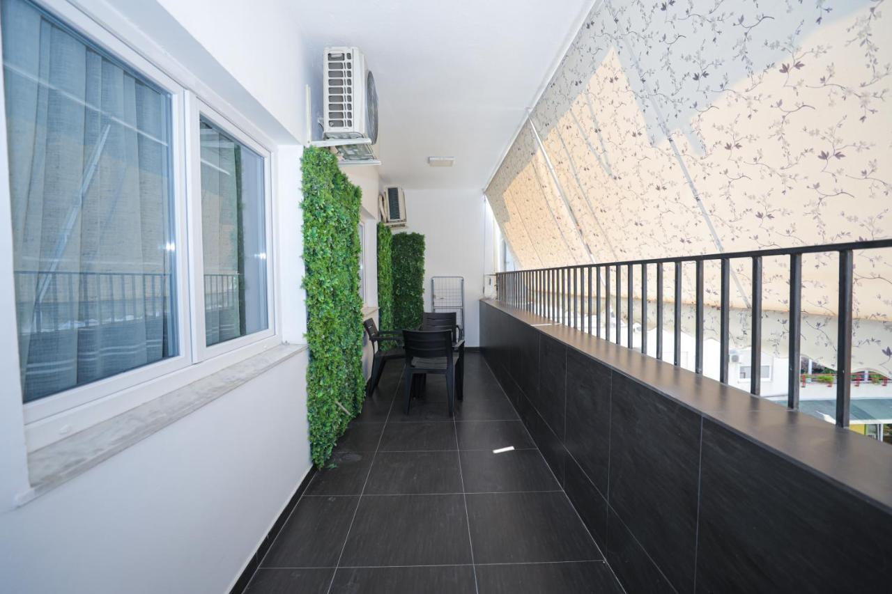 Miku Apartment -Outstanding Apartment At Taiwan Tirana Exterior foto