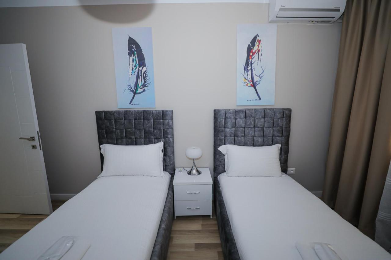 Miku Apartment -Outstanding Apartment At Taiwan Tirana Exterior foto